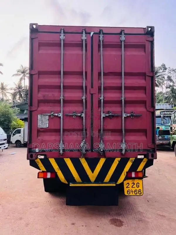 Ashok-Leyland Tusker Super 1999 Lorry (Used)
