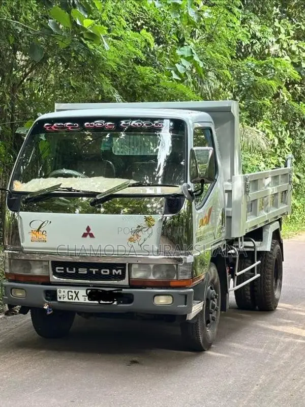 Mitsubishi Canter 2002 Lorry (Used)