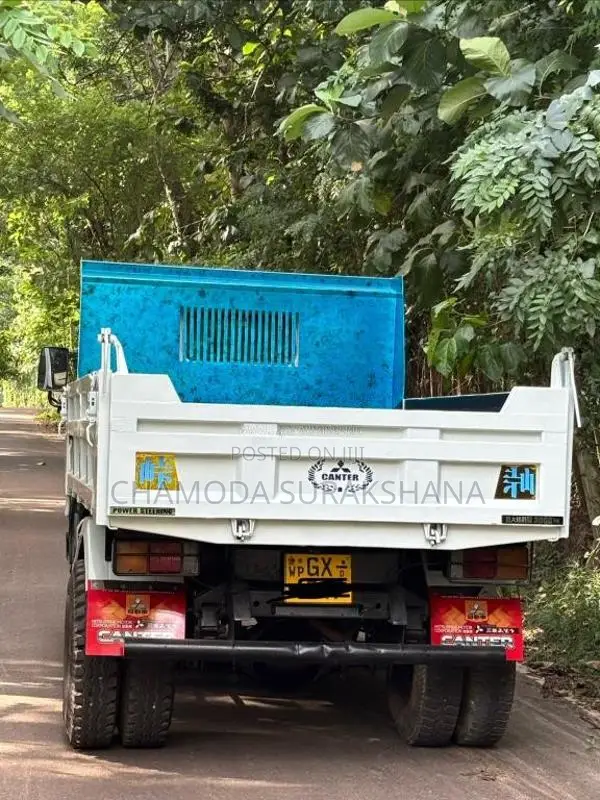 Mitsubishi Canter 2002 Lorry (Used)