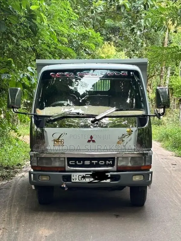 Mitsubishi Canter 2002 Lorry (Used)