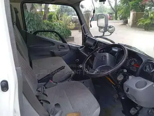 Toyota Dyna 2006 Lorry (Used)