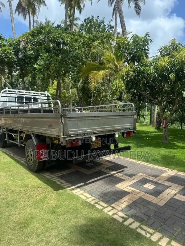 Isuzu Elf 2000 Lorry (Used)