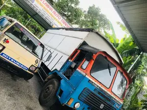 Ashok-Leyland Comet 1991 Lorry (Used)