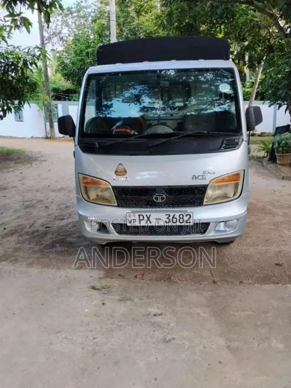 Tata Dimo Batta 2014 Lorry (Used)