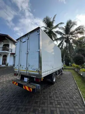 Isuzu Full Body 14.5 2016 Lorry (Used)