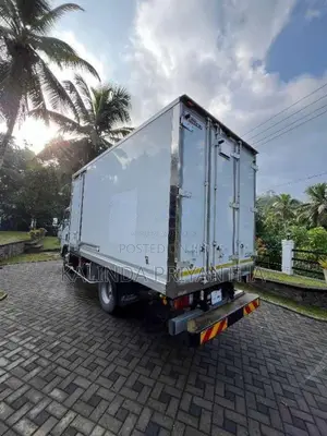 Isuzu Full Body 14.5 2016 Lorry (Used)