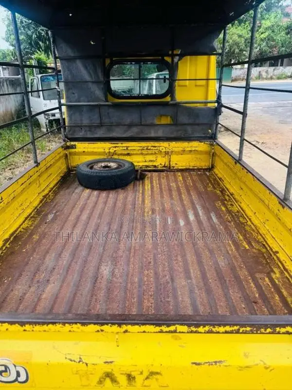 Tata Dimo Batta 2011 Lorry (Used)