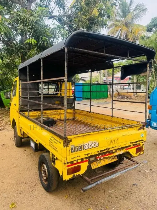 Tata Dimo Batta 2011 Lorry (Used)