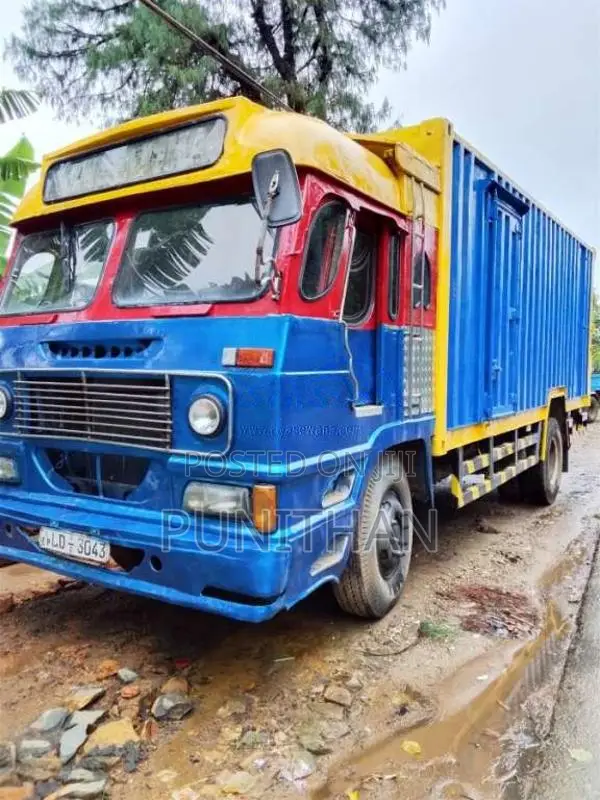 Ashok-Leyland Comet Gold 2006 Lorry (Used)