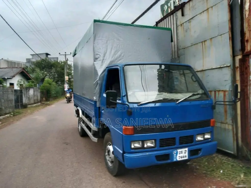 Isuzu ELF 1985 Lorry (Used)