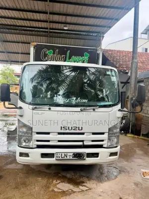 Isuzu Freezer 2013 Lorry (Used)