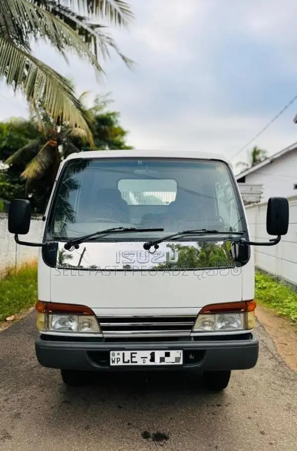 Isuzu Tipper 2001 Lorry (Used)