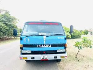 Isuzu ELF 350 14.5 1982 Lorry (Used)