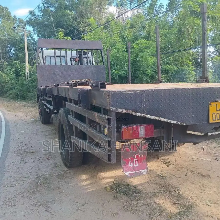 Ashok-Leyland Cargo 1613 2007 Lorry (Used)