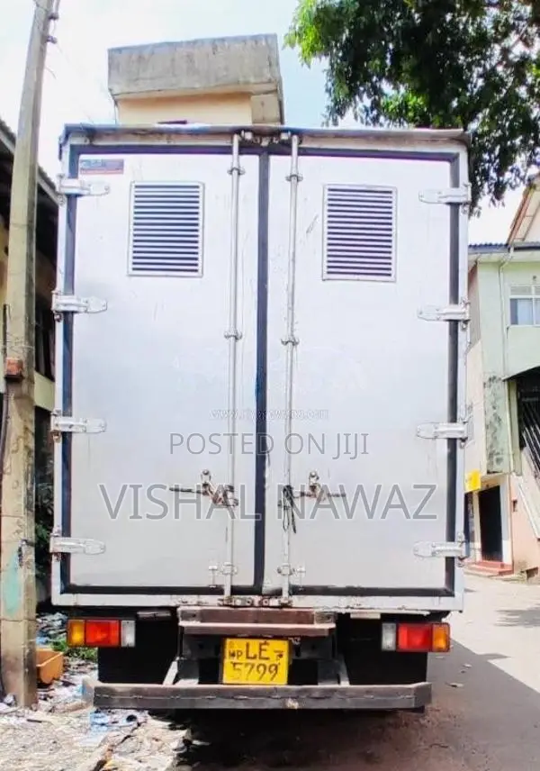 Mitsubishi Canter 2002 Lorry (Used)