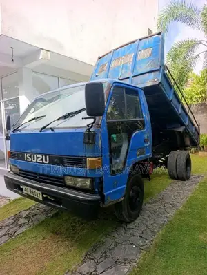 Isuzu TIPPER 1980 Lorry (Used)
