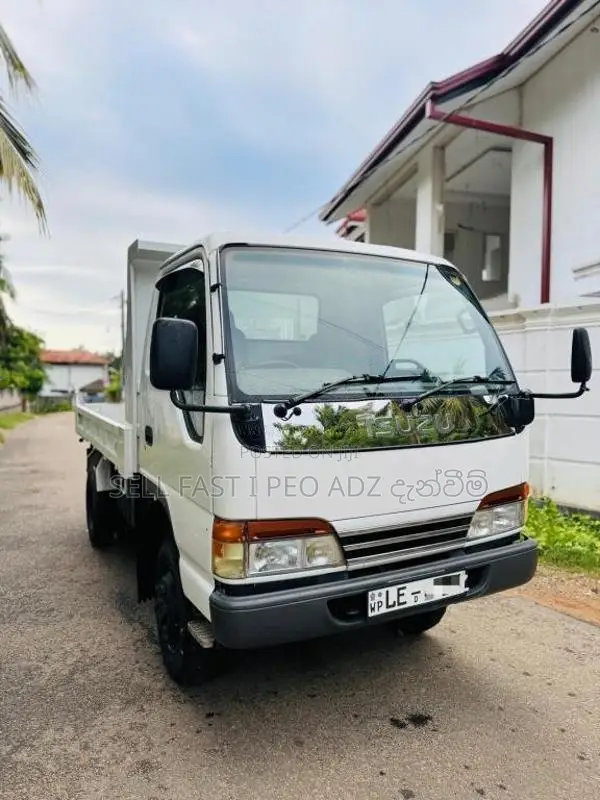 Isuzu Tipper 2001 Lorry (Used)