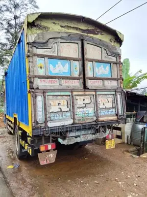 Ashok-Leyland Comet Gold 2006 Lorry (Used)