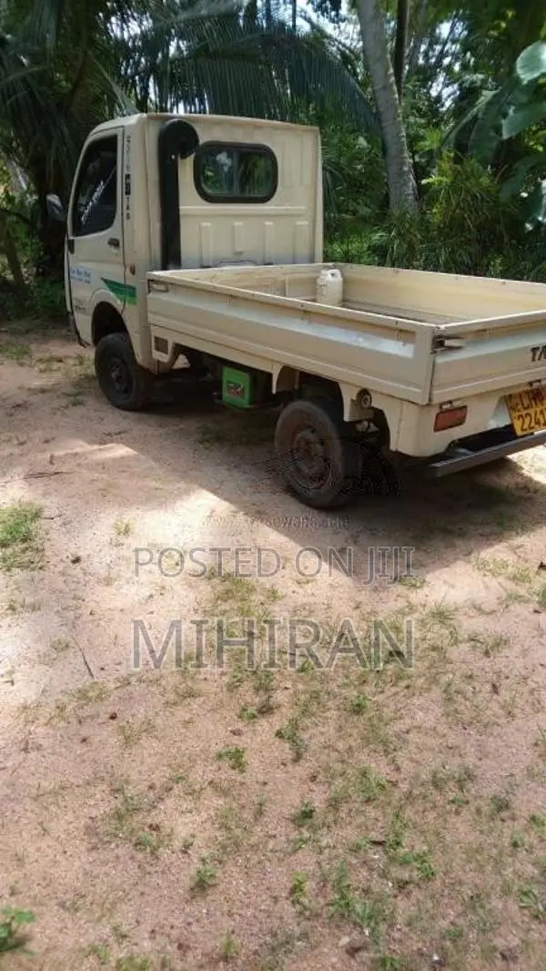 Tata Dimo Batta 2010 Lorry (Used)