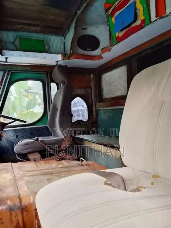 Ashok-Leyland Comet Gold 2006 Lorry (Used)