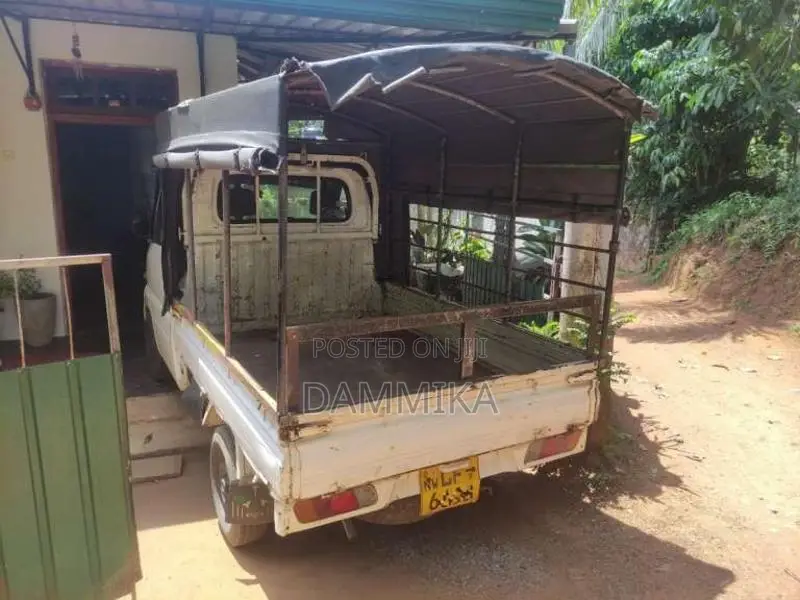 Mitsubishi MiniCab 2004 Lorry (Used)