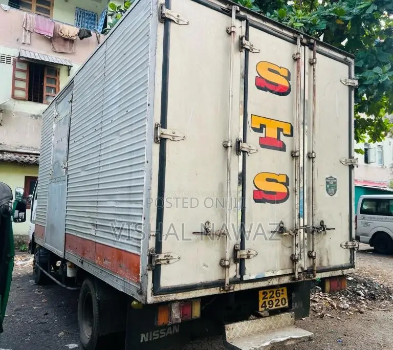 Nissan Atlas 200 1992 Lorry (Used)