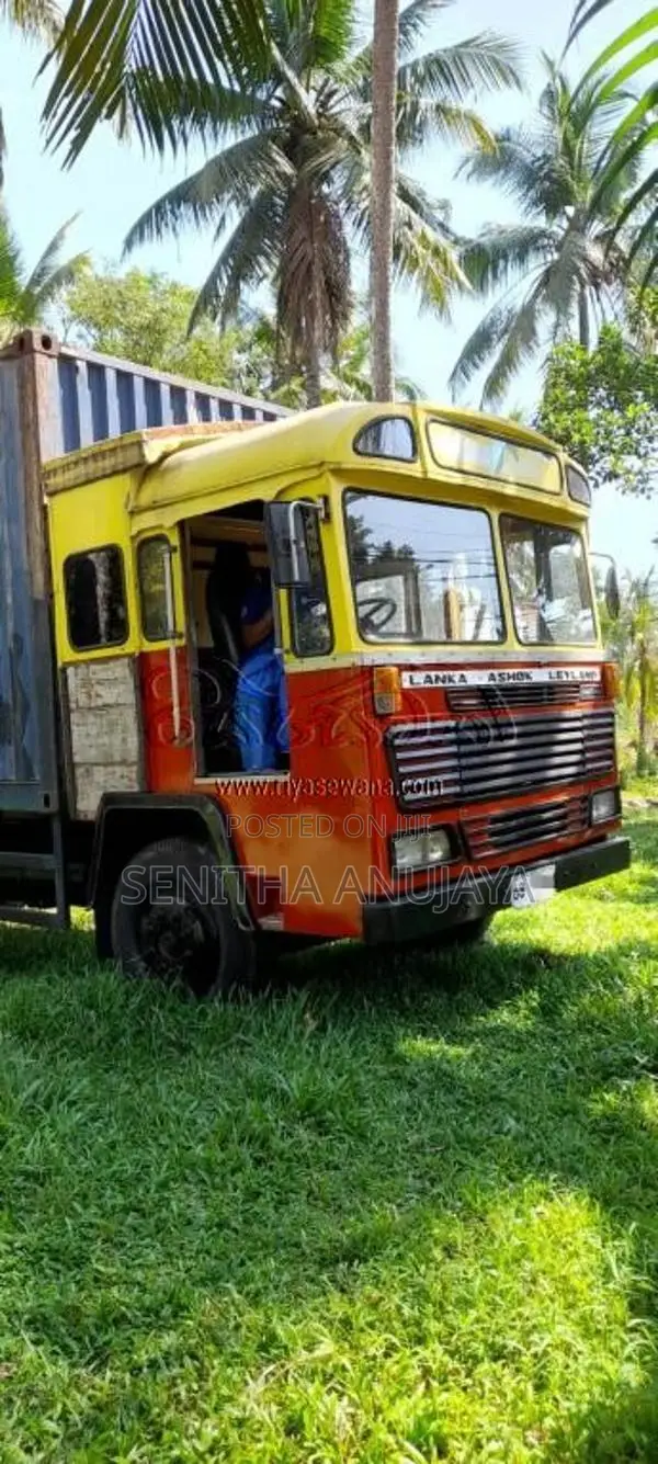 Ashok-Leyland Comet 1998 Lorry (Used)