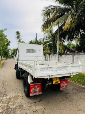 Isuzu Tipper 2001 Lorry (Used)