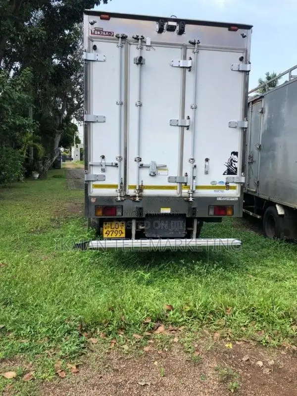 Isuzu Freezer 2014 Lorry (Used)