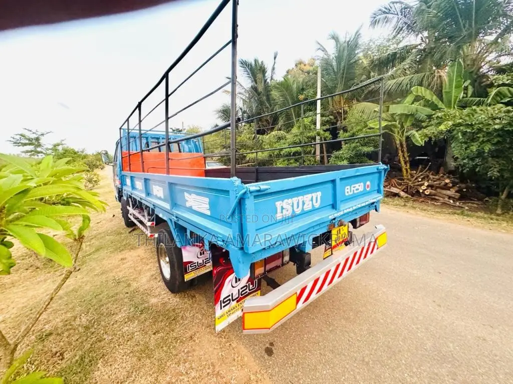 Isuzu ELF 350 14.5 1982 Lorry (Used)