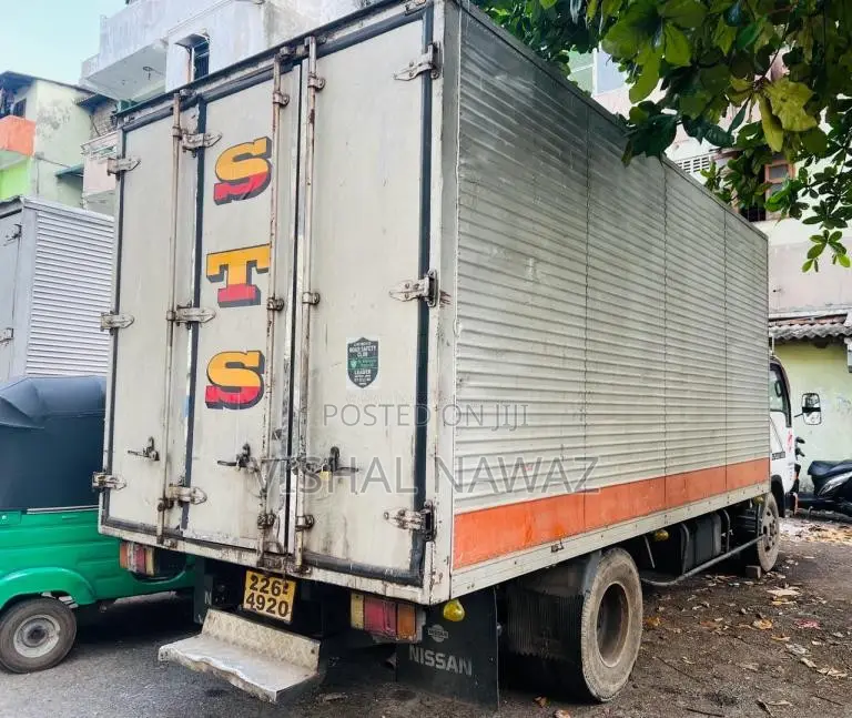 Nissan Atlas 200 1992 Lorry (Used)