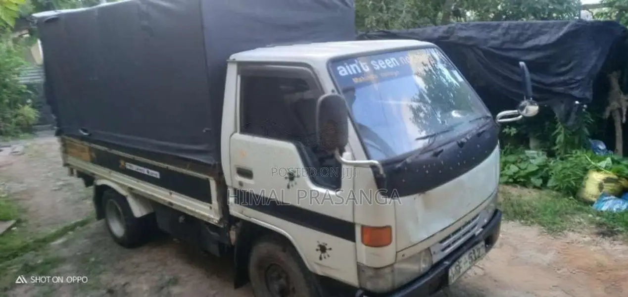 Toyota Dyna 1995 Lorry (Used)