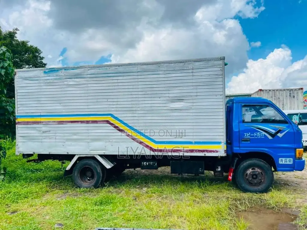 Isuzu ELF 1985 Lorry (Used)