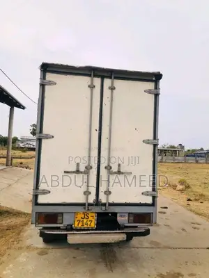 Isuzu NKR 1999 Lorry (Used)