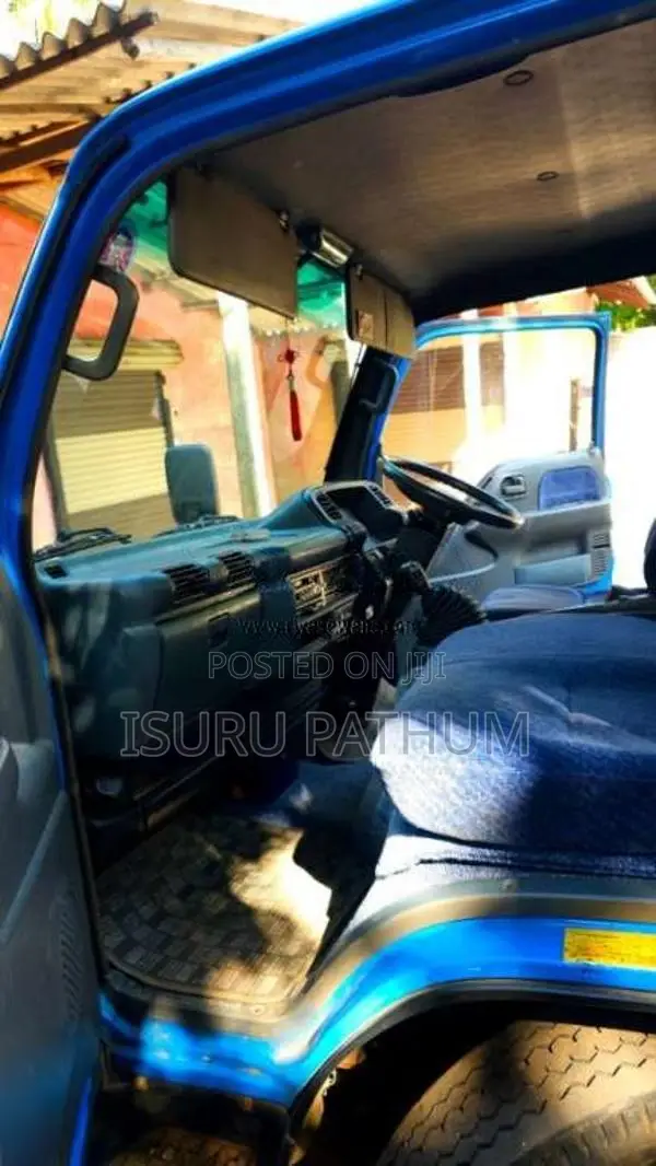 Isuzu ELF 1979 Lorry (Used)