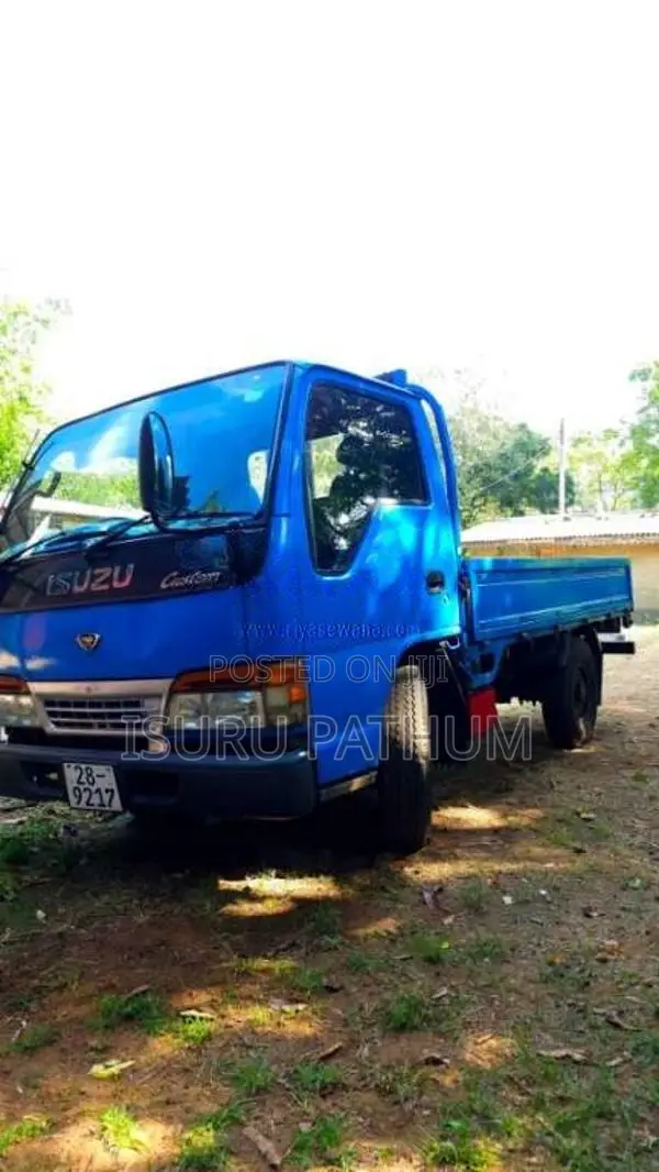 Isuzu ELF 1979 Lorry (Used)