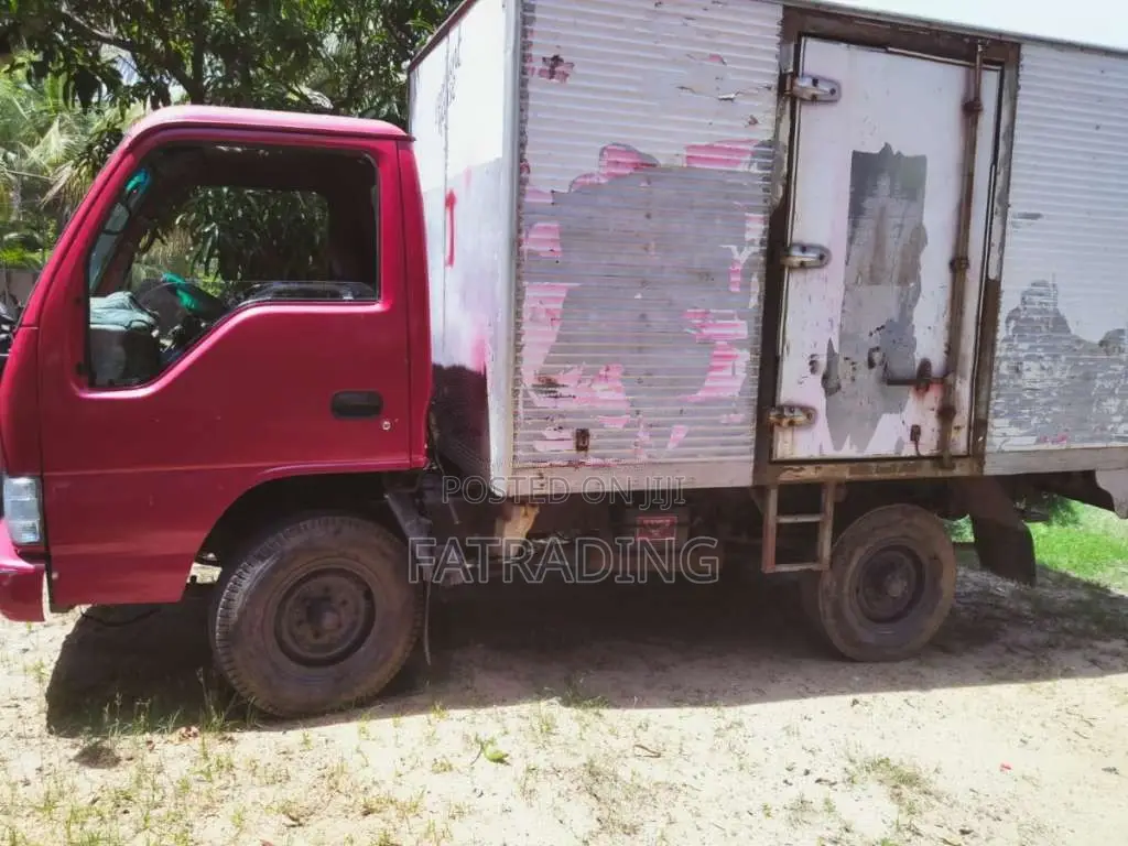 JAC 10.5 Ft Aluminium Closed Body 2007 Lorry (Used)