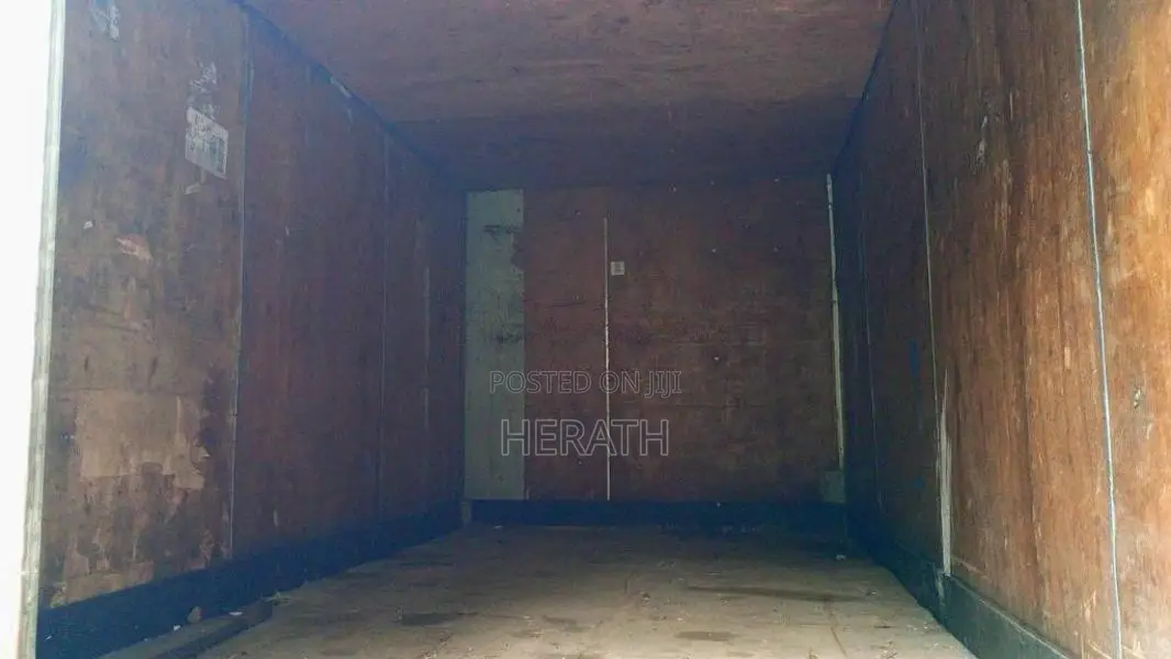 Eicher Mitsubishi 1995 Lorry (Used)