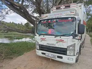 Isuzu NPR 85 2010 Lorry (Used)