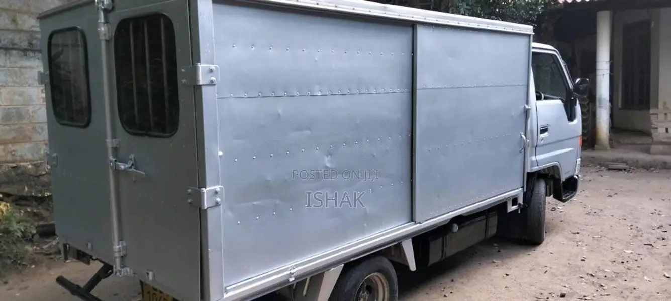 Toyota Dyna 2001 Lorry (Used)