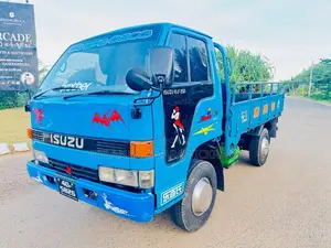 Isuzu ELF 250 10.5 1980 Lorry (Used)
