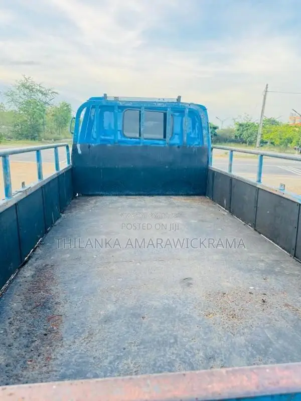 Isuzu ELF 250 10.5 1980 Lorry (Used)