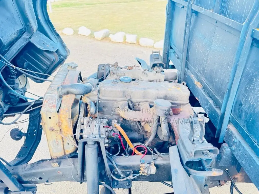Isuzu ELF 250 10.5 1980 Lorry (Used)