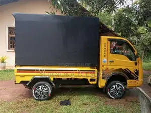 Tata Dimo Batta 2010 Lorry (Used)