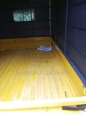 Tata Dimo Batta 2010 Lorry (Used)