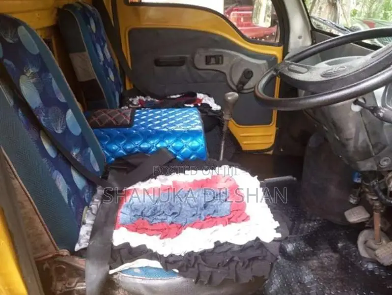 Tata Dimo Batta 2010 Lorry (Used)