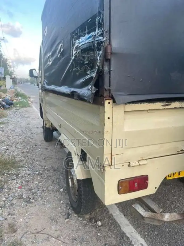 Tata Dimo Batta 2011 Lorry (Used)