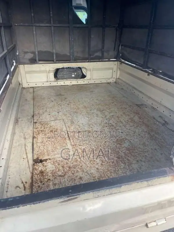 Tata Dimo Batta 2011 Lorry (Used)