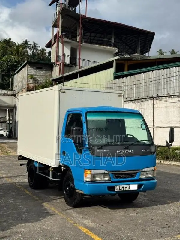 Isuzu NKR 2003 Lorry (Used)