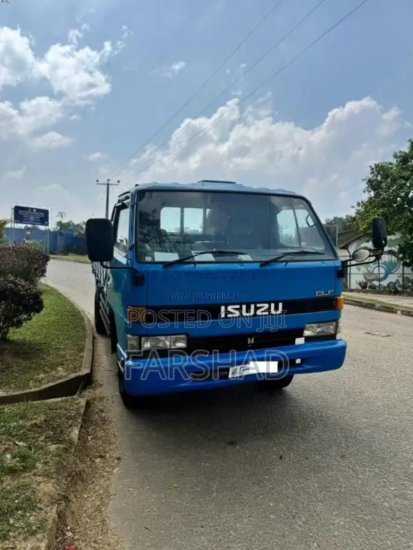 Isuzu NPR 1980 Lorry (Used)